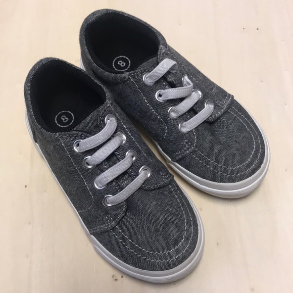 no lace black sneakers